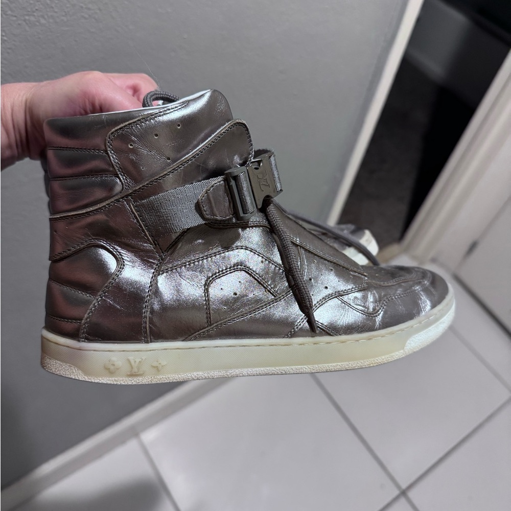 Louis Vuitton authentic High-Top Metallic Sneakers - Picture 2 of 7